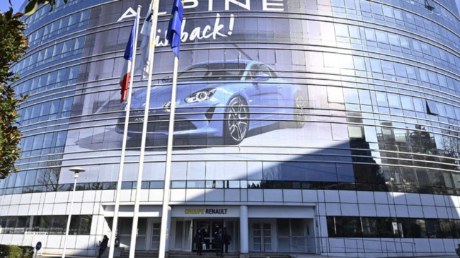 Renault 4 milyar euroluk kredi geri ödemesini hızlandıracak
